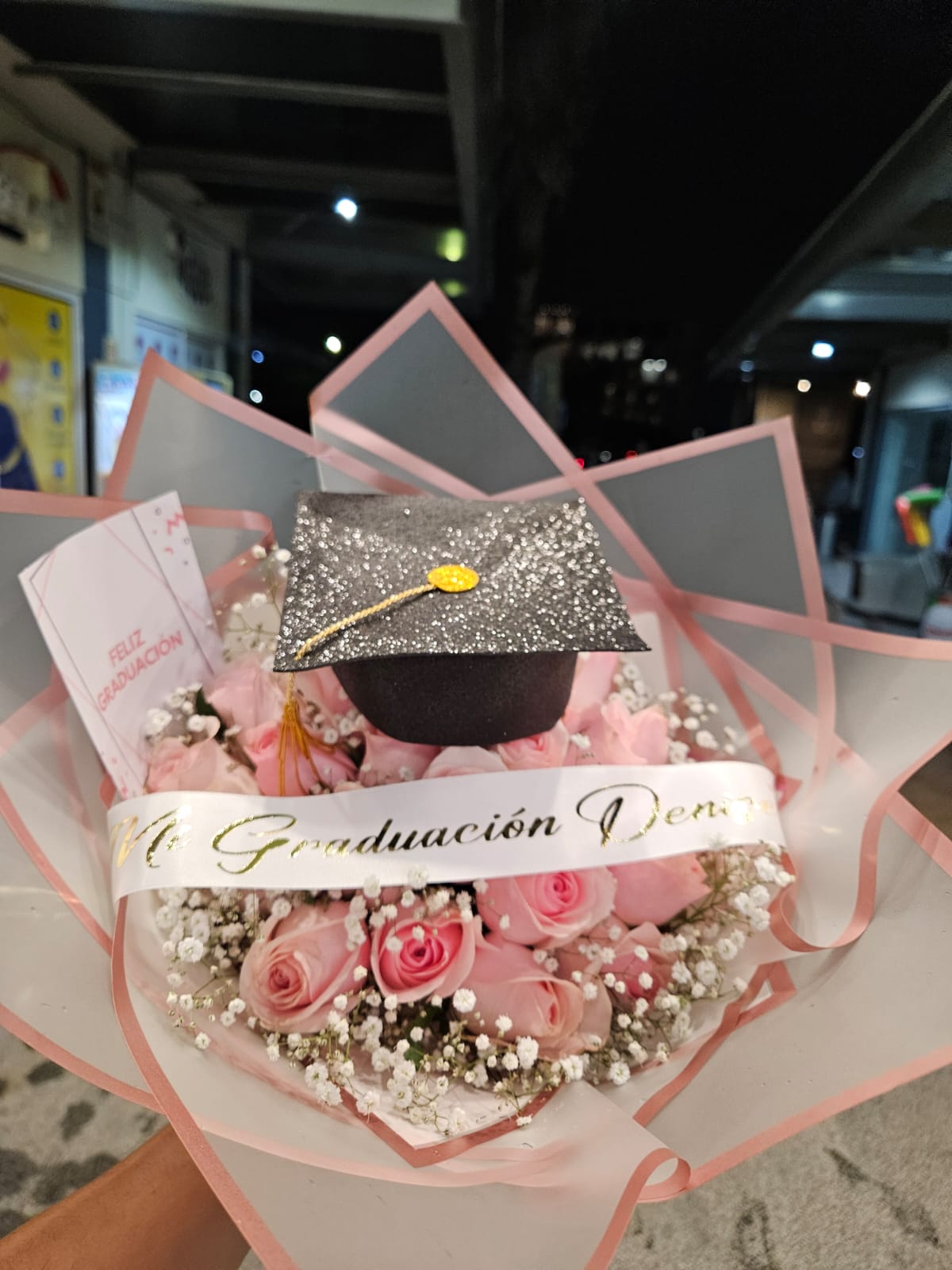 RAMO Premium 24 rosas GRADUACIÓN