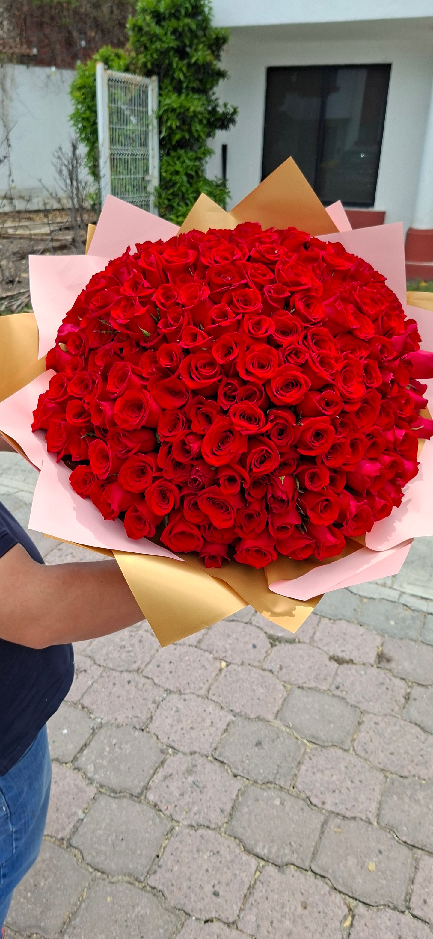 RAMO PREMIUM 200 ROSAS