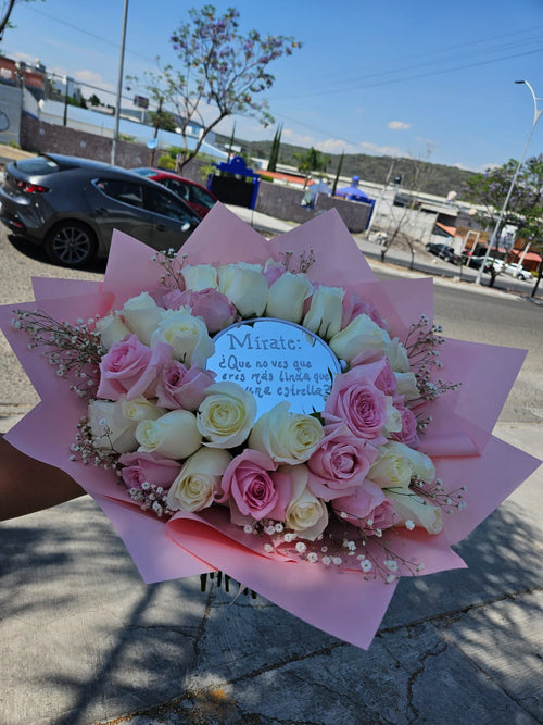RAMO Premium 50 rosas con espejo
