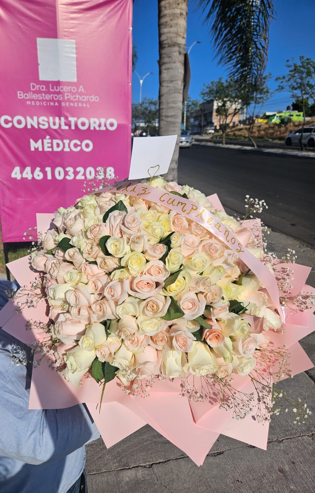 RAMO PASTEL - 200 ROSAS