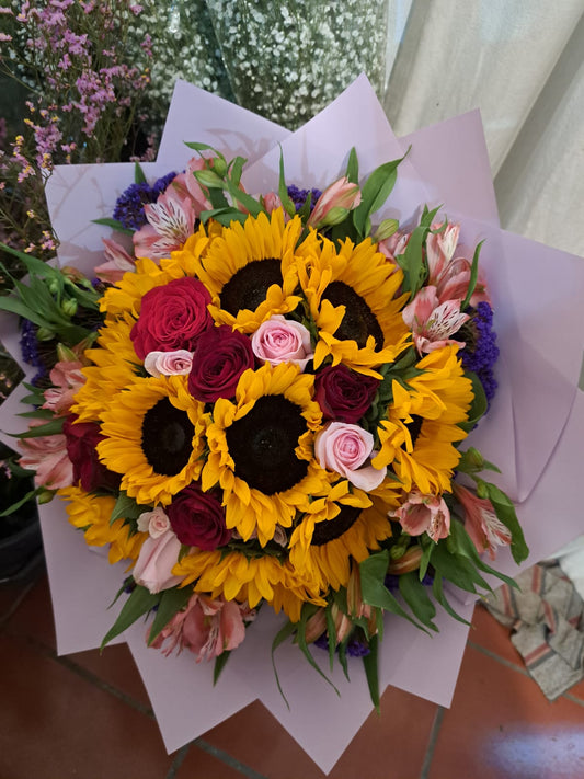 BOUQUET Premium 10 Girasoles + 12 Rosas