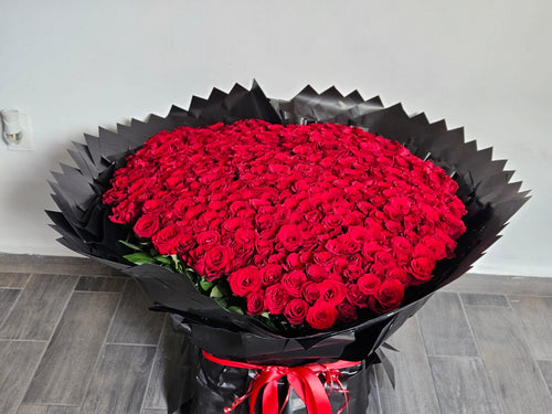 RAMO CORAZÓN - 400 ROSAS MAGNO