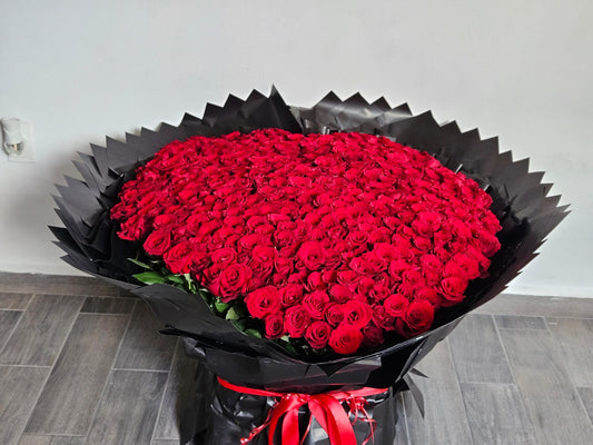 RAMO CORAZÓN - 400 ROSAS MAGNO