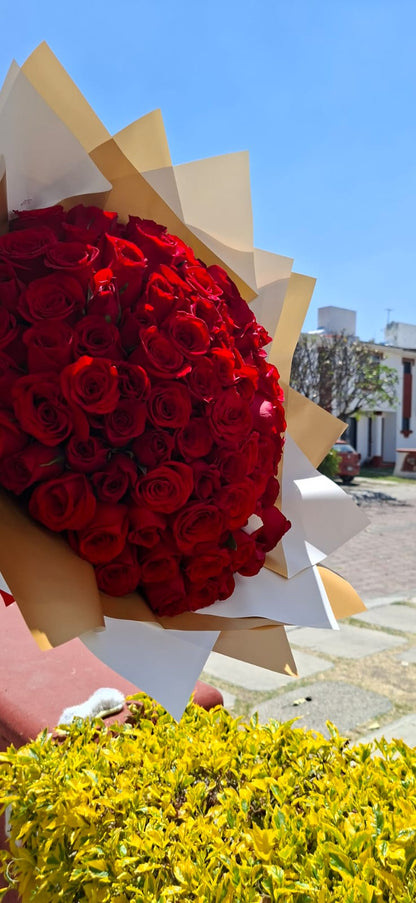 RAMO Premium Inolvidable 100 rosas rojas